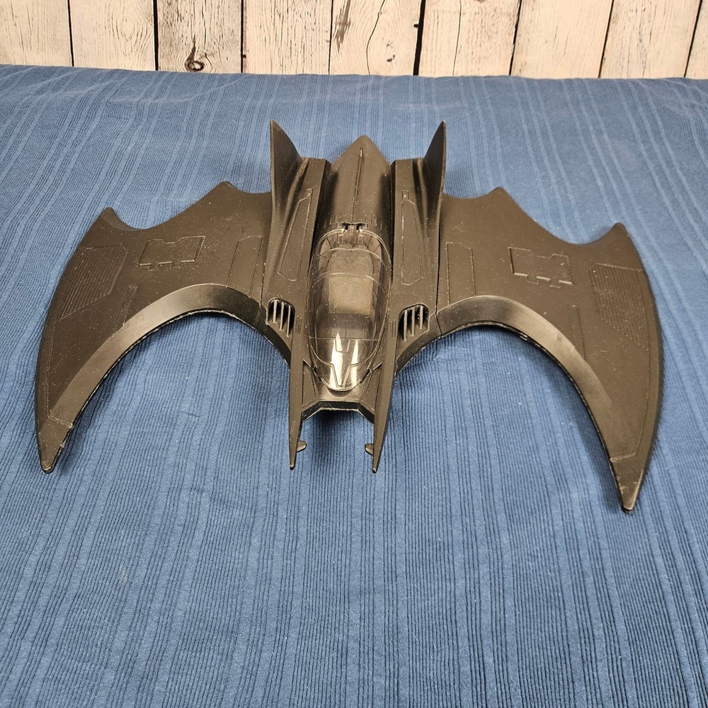 Spin Master DC Comics The Flash Movie Batwing Vehicle Black 4 Inch Scale 66601